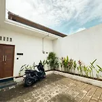 Casa De Three Seminyak Beach